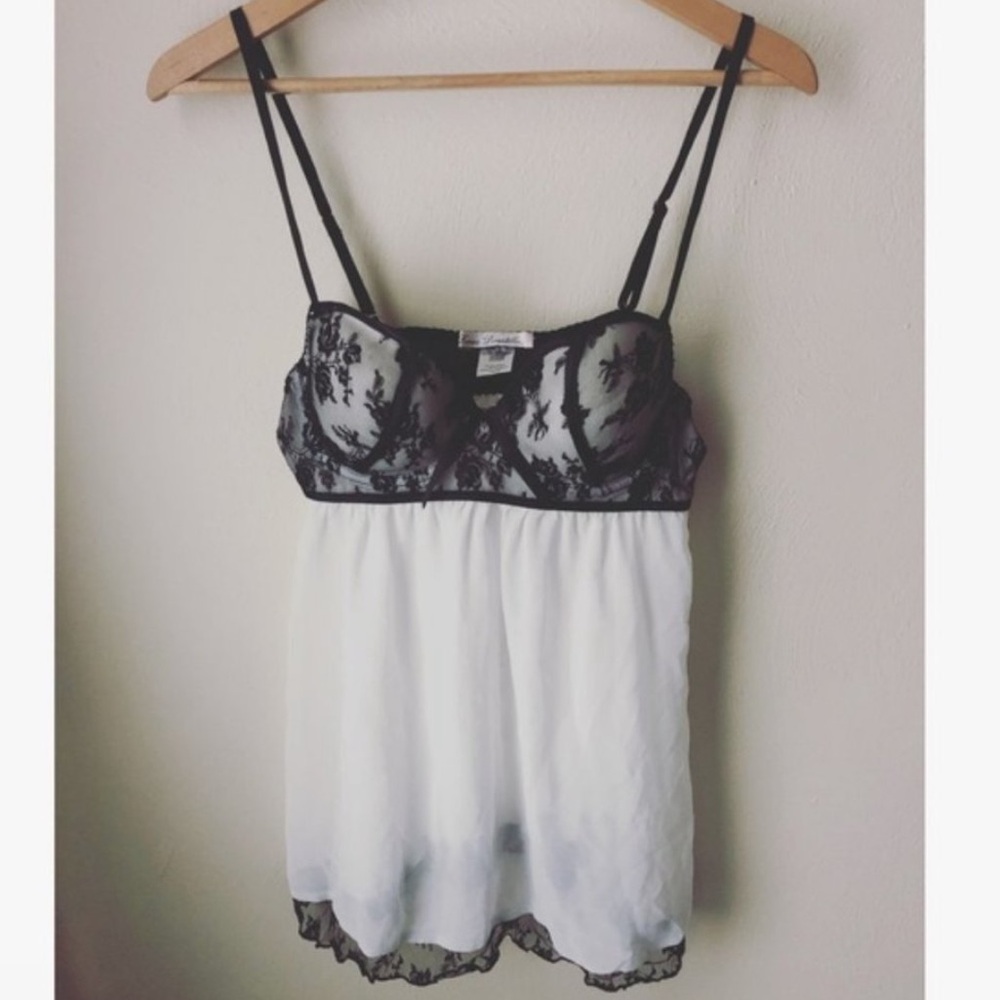 Women’s Lingerie Bundle Size Medium